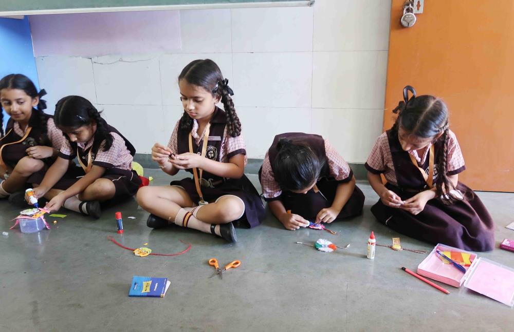 Rakhi Making Activity 2022